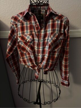 Women’s Classic Red Plaid Button-Up Shirt Size Small